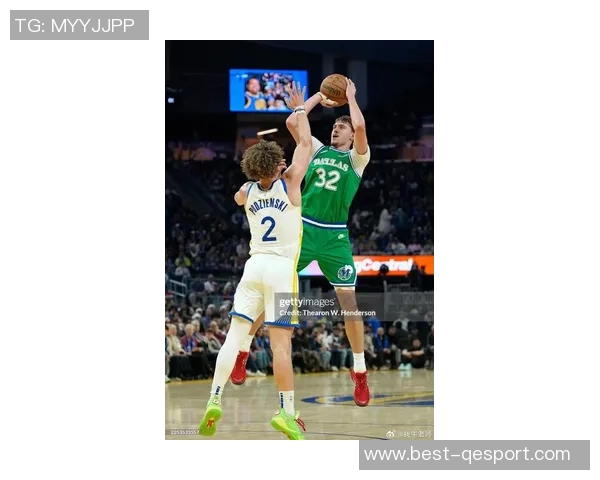 势如破竹的精彩瞬间弗拉格飞身大帽拉塞尔助攻浓眉空中暴扣